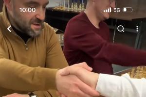 Шахи з гросмейстером,шахи для всіх,шахи для дорослих,шахи для початківців, які дебюти грати,тренер з шахів,шахи онлайн, шахи для дітей